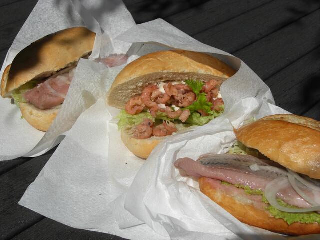 Krabben- und Matjesbrötchen