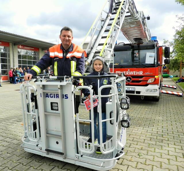 Im Korb der Drehleiter.