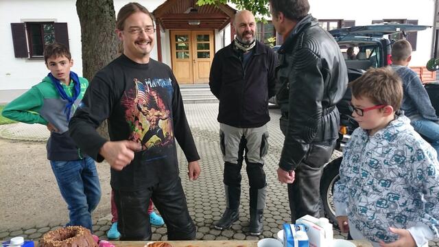 ...gemeinsames Frühstück vor der Abfahrt...