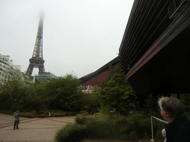 das Museum zu Füßen des Eiffelturmes