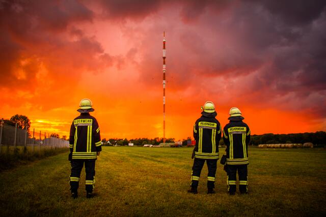 Heimat ist die Freiwillige Feuerwehr - Der Antennenmast ein Erkennungszeichen für die Stadt Hemmingen.