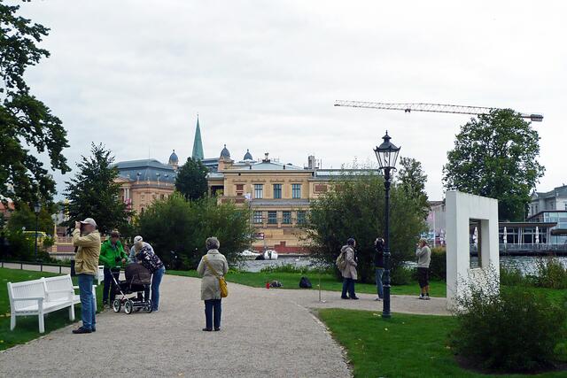 Im Burggarten auf der Schlossinsel. Foto: Helmut Kuzina