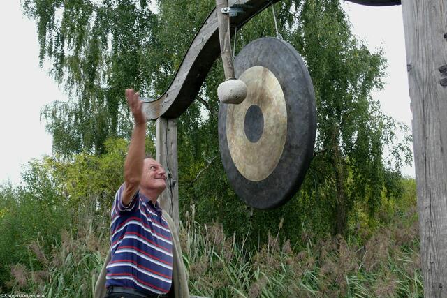 ...GONG....!!!!
