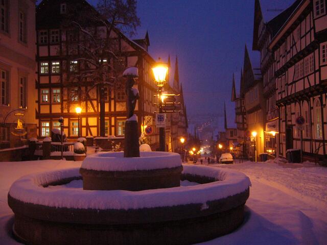 Winter am Marktbrunnen (Bad Wildungen)