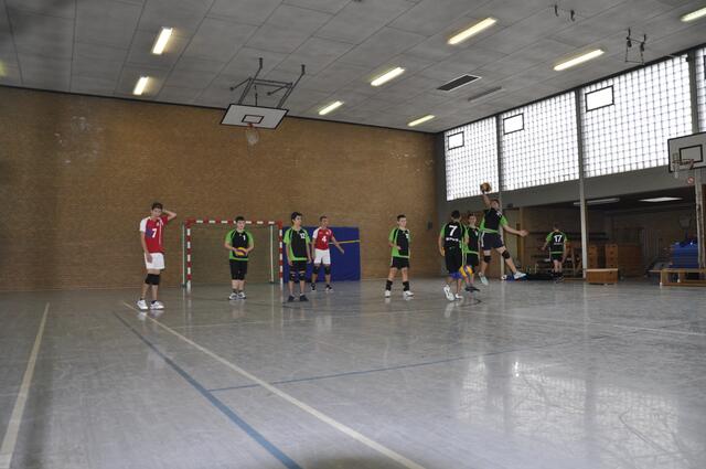 9 Meter können manchmal nicht ausreichen um den Ball übers Netz zuschicken!