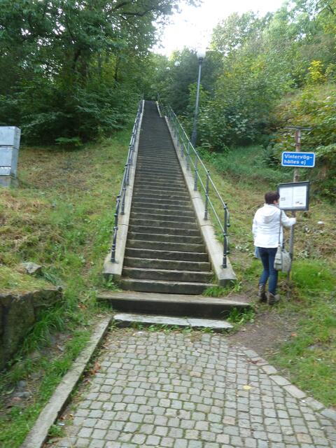Treppe zur Kirche,einfach zu lang.