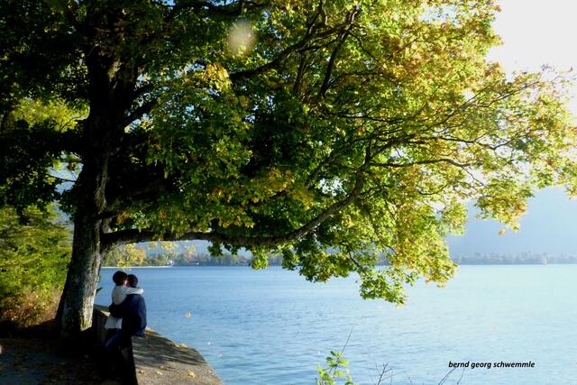 Junge Liebe am Tegernsee (Bayern)