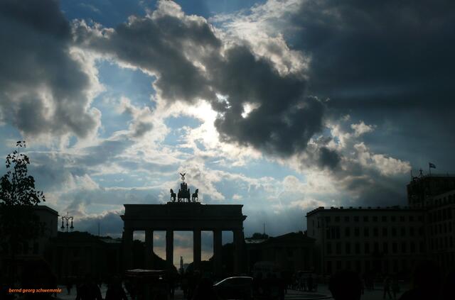 Stimmungsvolle Atmosphäre am Brandenburger Tor