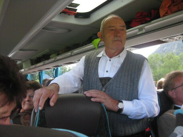 1. Vorstand es Vereins Albert Kapfer