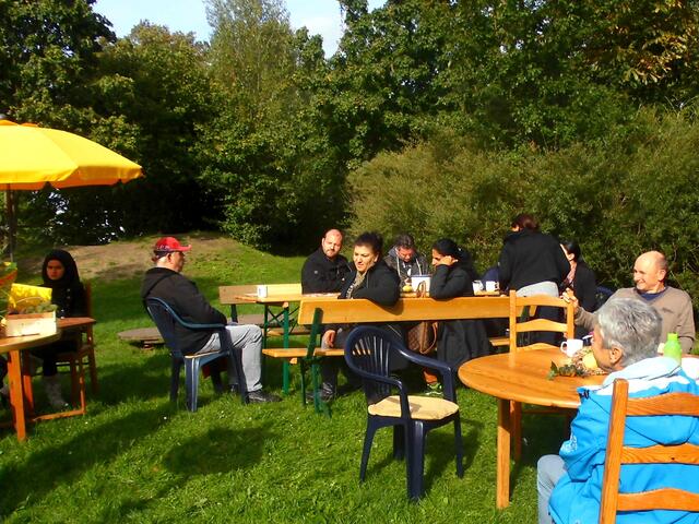 . . . die Gäste beim Herbstfest . . .