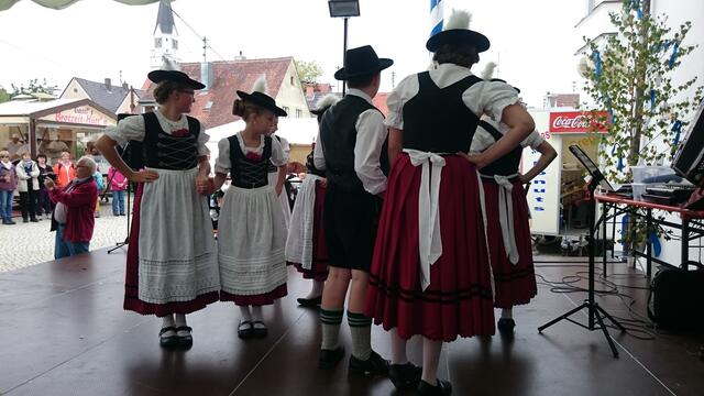 ein Tänzchen in Ehren .....