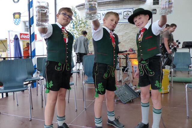 ... und wie die Alten sungen... so zwitschern auch die Jungen
