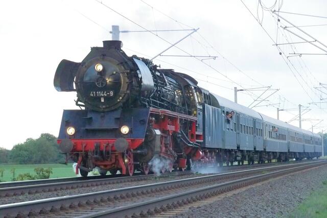 41 1144-9 bei Schulpforte auf der Rückfahrt nach Altenburg