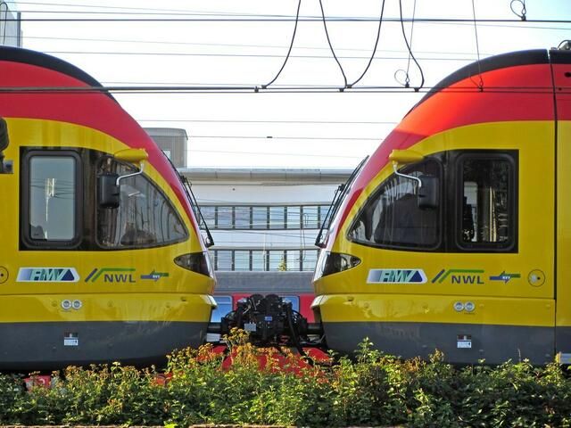 Das ist Liebe: Die beiden neuen FLIRTs auf dem Abstellgleis.