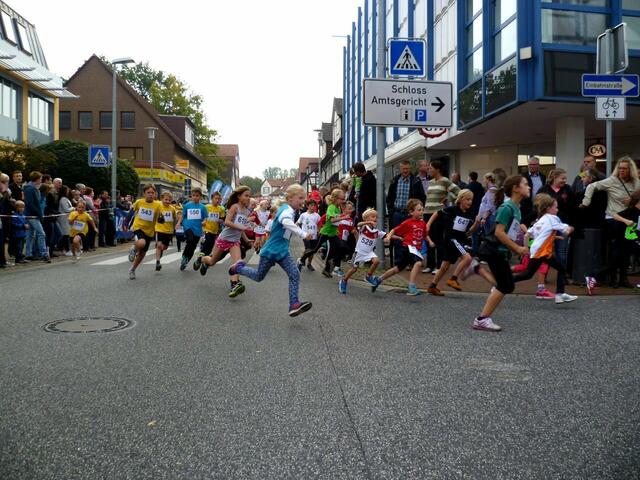 Burgdorfer Spargel-Lauf 2015 – Kinderlauf 660 Meter (2 Runden). - Start
