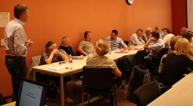 Arbeitstreffen und Diskussion zur Stadtmitteentwicklung.
