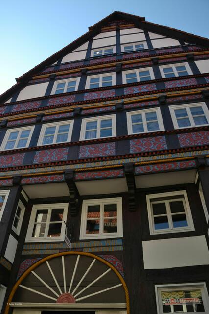 Fachwerkkunst in Hamelns Altstadt (Foto: Katja Woidtke)