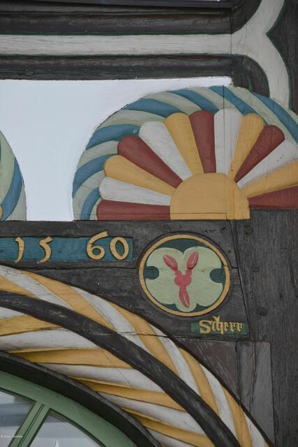 Detailansicht der Schnitzereien am Bürgerhus Hameln (Foto: Katja Woidtke)