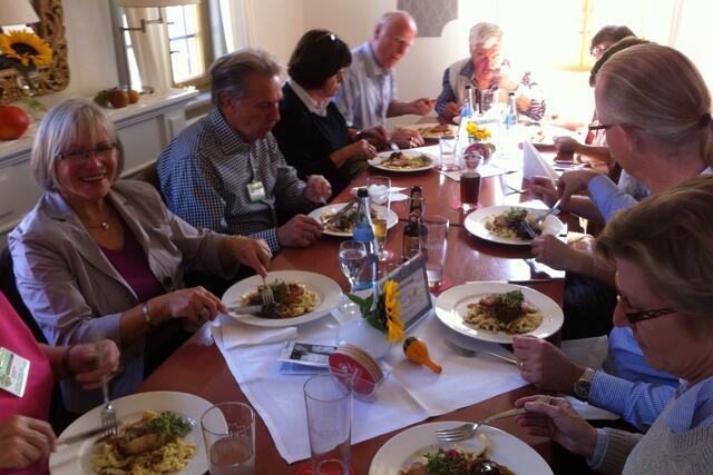Die Pfleiderers hatten die Wahl zwischen gemischtem Braten und Veggie-Maultaschen.