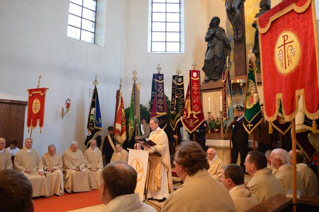 die Predigt hielt Dekan Georg Schneider