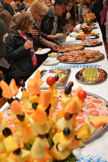 ein Blick auf das leckere Büfett