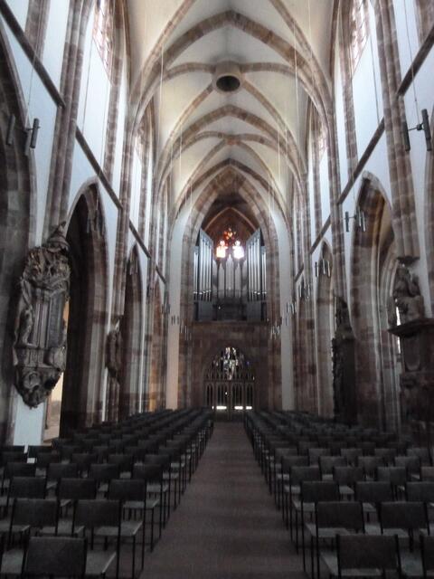 Blick auf die neue Orgel