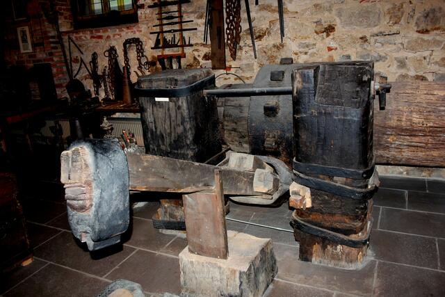 Ein Hammerwerk. Bestimmt nicht leise.