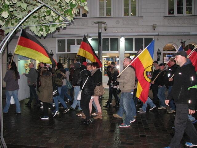 Bunt statt braun