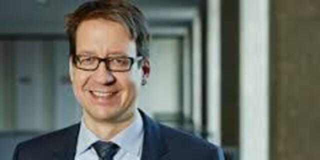 Birkner, Stefan  MDL kümmert sich z. EU-Strafabwehr wann um die besseren Kombi-Kanu Fischpässe beim EU-WRRL-Flüssebarriereabbau? : http://www.fuerstenberger-seenland.de/fuerstenberg-paddeln.html _  http://www.umweltbundesamt.de/sites/default/files/medien/461/publikationen/4198.pdf  _ http://www.bund.net/publikationen/bundletter/12015/15_jahre_wasserrahmenrichtline_alle_gewaesser_im_guten_zustand/ _ 
http://www.wanderfische.de/Hindernisse/Weser/Aller/Oker/Abschlussbericht%20Funktionskontrolle_Rueningen.pdf | Foto: NDS FDP