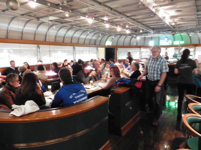 Sehr schön eingerichtet, damit das Bier NOCH besser schmeckt.