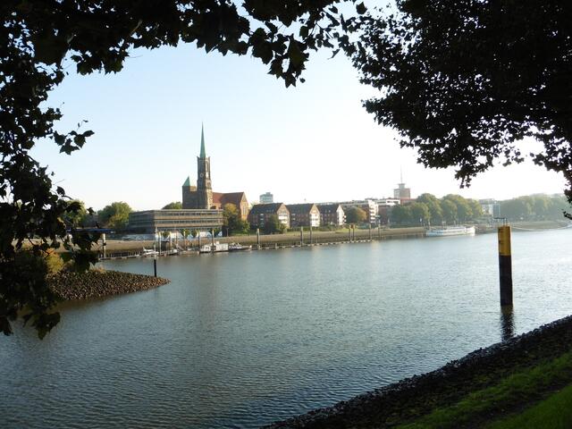 Von der gegenüberliegenden Seite ein Blick auf die Altstadt.