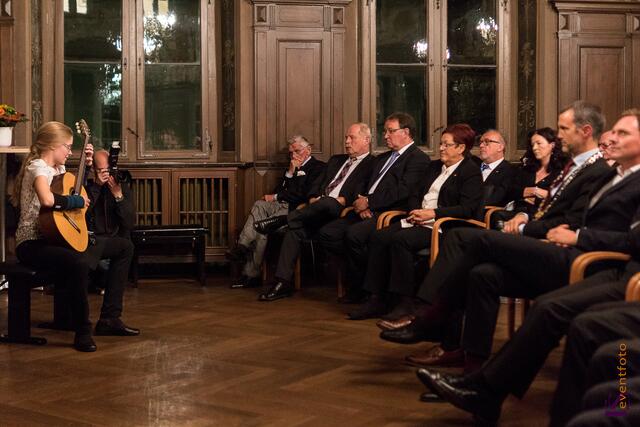 Friedberger Flügel 2015 - Begeisterte die Gäste mit ihrem exzellenten Gitarrespiel: Leonora Spangenberger