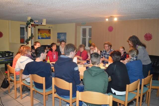 in einer lustigen Runde wurden gemeinsam leckere Köstlichkeiten gebacken