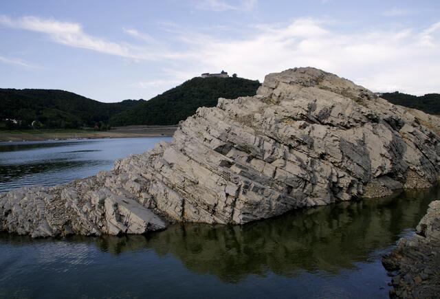 Diese massiven Berge liegen ansonsten "unter Wasser"