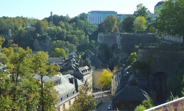 Hier kann man den Niveauunterschied zwischen Ober- und Unterstadt erkennen.