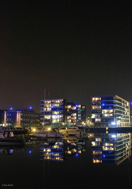 Reizvolle Motive bieten sich auch am Abend in den Havenwelten Bremerhaven (Foto: Katja Woidtke)