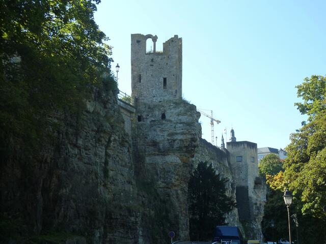 Der Bockfelsen von der Unterstadt Pfaffenthal aus gesehen