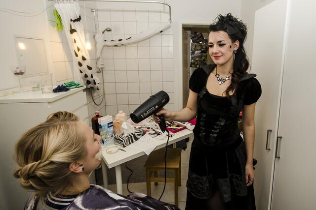 Halloween und seine Vorbereitungen | Mia & Madelin | Foto: SCHWARZE-art-PHOTOGRAPHIE