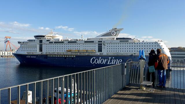 Fährschiffe der Color-Line verkehren täglich zwischen Kiel und der norwegischen Hauptstadt Oslo. Foto: Helmut Kuzina