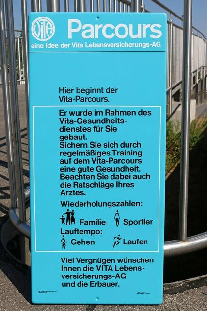 In Friedrichsdorf fehlendes Anfangsschild für den Trimmpfad