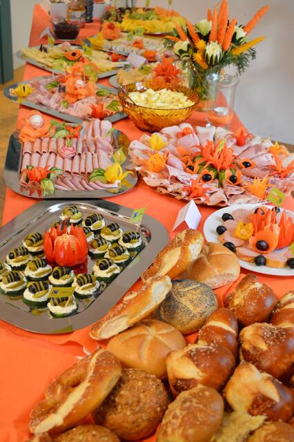 das Buffet aus regionalen und fairen Produkten