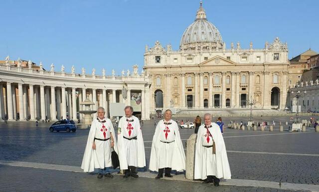 Die Brüder auf dem Petersplatz.