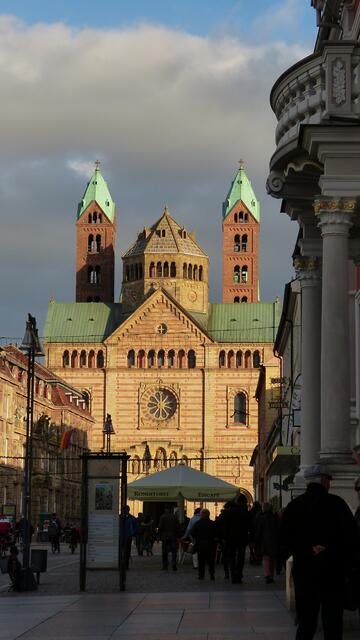 Maximilianstraße und Spayerer Dom !