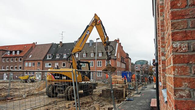 Die Sicht von der Einhäuschen Querstraße (rechts) auf die Braunstraße im Hintergrund. Foto: Helmut Kuzina