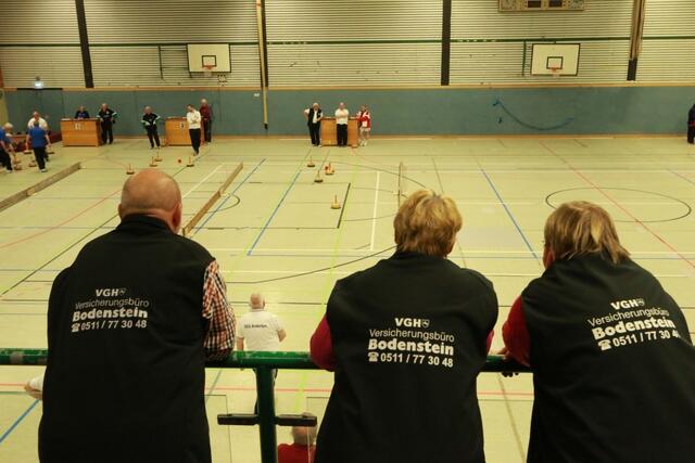 "Mentalcouching" von der Zuschauertribüne aus. www.bsg-anderten.de