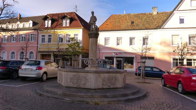 Handwerkerbrunnen am Königsplatz !