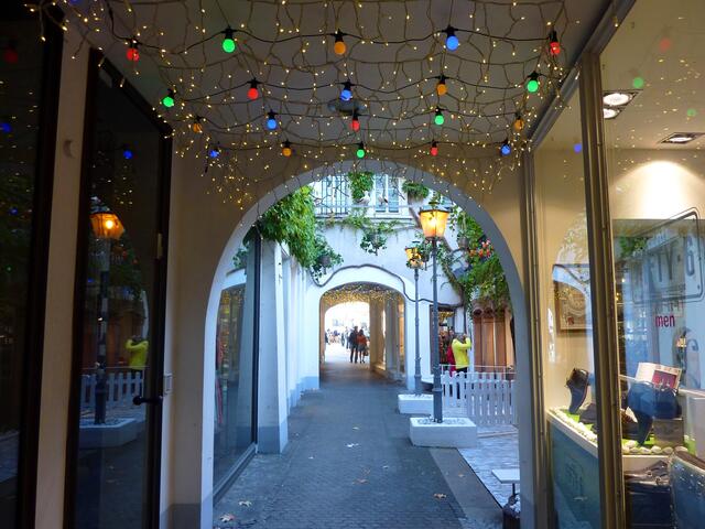 Eine schön gestaltete Ladenpassage
