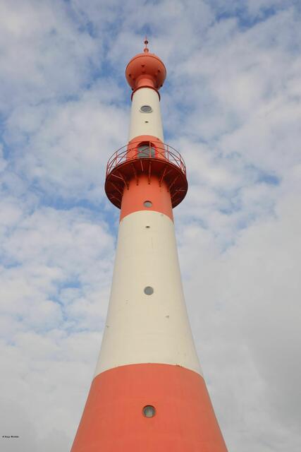 Das Unterfeuer in Bremerhaven wird wegen seiner Form auch Zwiebelturm oder Minarett genannt (Foto: Katja Woidtke)