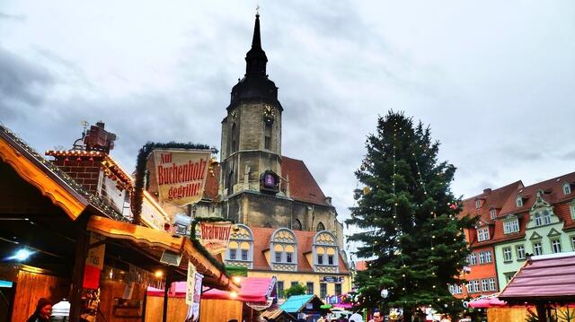 Der Naumburger Weihnachtsmarkt 2015 ist vom 27. November bis 20. Dezember geöffnet !