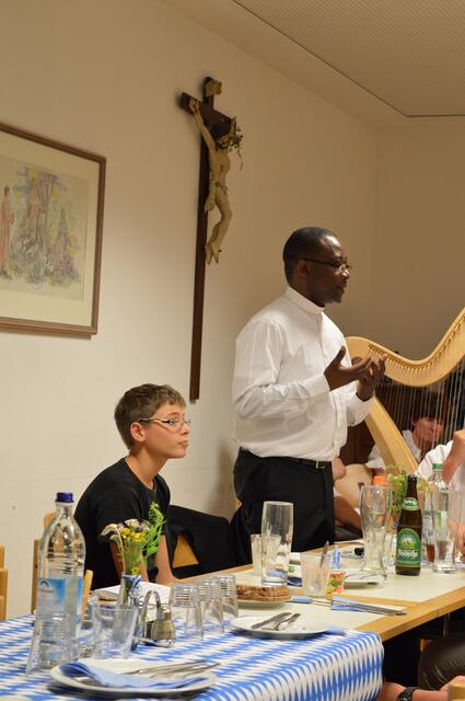 bayrische Brotzeit zum Abschied von Pater Dan